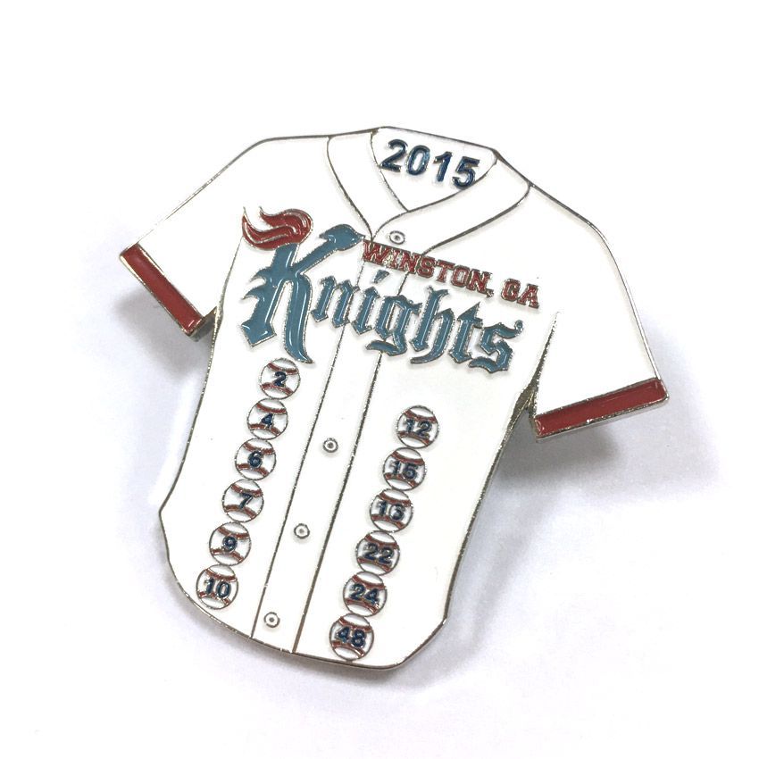 Épingle de baseball avec procédé d'émail doux en fer frappé