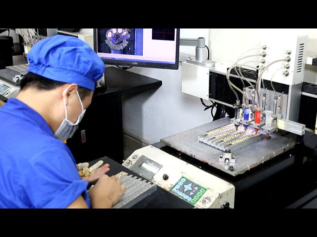 ソフトエナメル自動着色ディスペンシングマシン