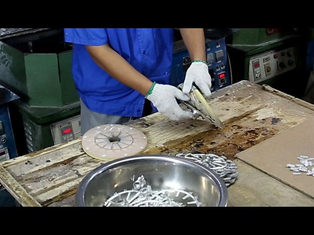 räätälöidyt tinakehät