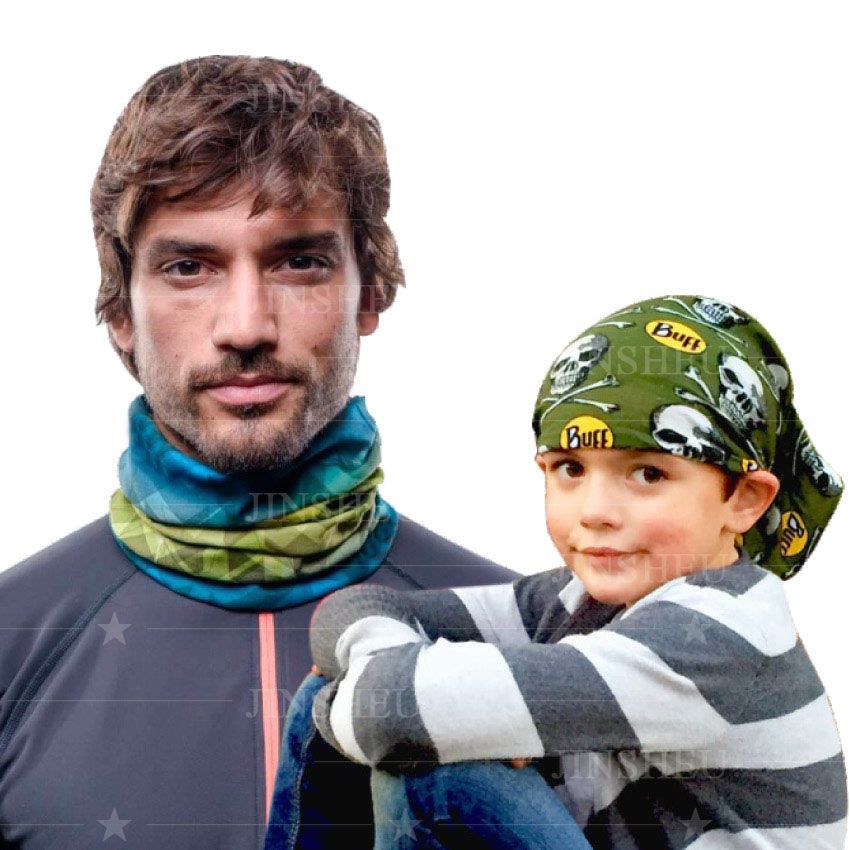 커스텀 프린팅이 있는 멀티 스카프