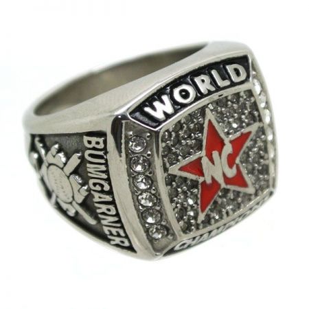 مورد خواتم بطل الولاية