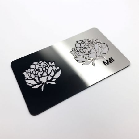 tarjetas de presentación de metal en blanco