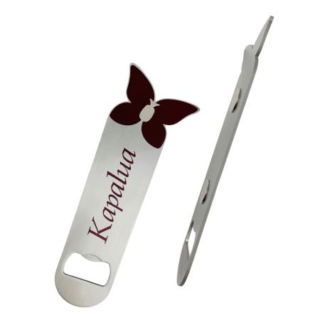 widok z przodu i z boku otwieracza do butelek