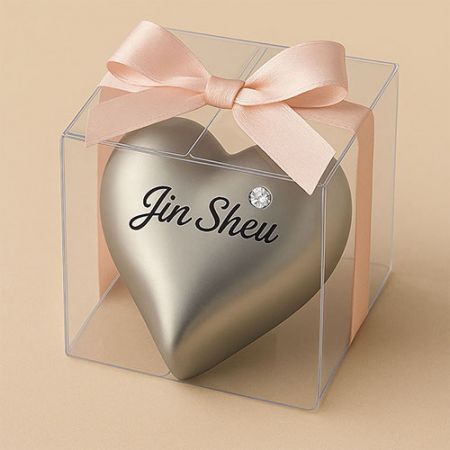 브랜드 종이무게, 리본이 달린 플라스틱 상자에 라인스톤이 있는 하트 디자인