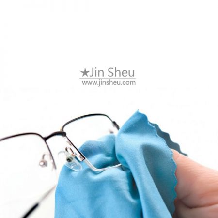 Custom Microfiber and Eyeglass Cleaning Cloths