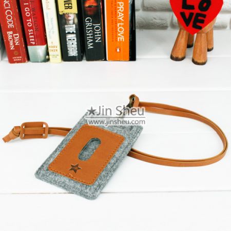 Etui na telefon z filcu i skóry do iPhone'a