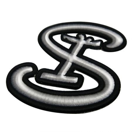 Hímzett folt szállító