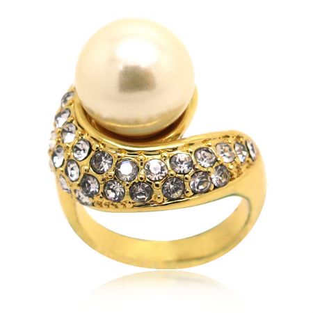 anillo de oro con perla