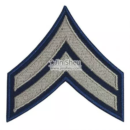 Huy hiệu Corporal - Huy hiệu cánh tay Trung sĩ Quân đội Hoa Kỳ