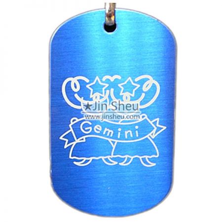 Alumínium kutyacímkék üresen