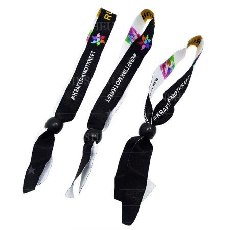 สายข้อมือทอผ้า