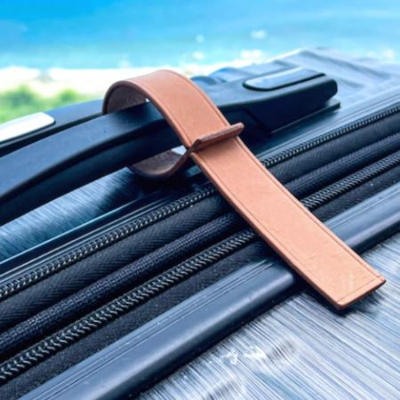 Корпоративная кожаная бирка для багажа