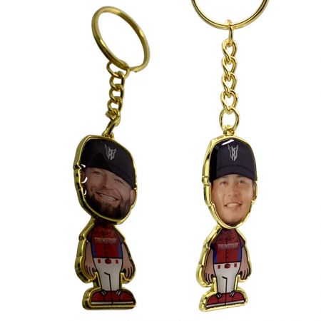 Hình bên của móc khóa bóng chày lắc đầu