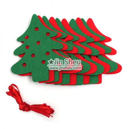 شجرة عيد الميلاد مصنوعة من الشعرية