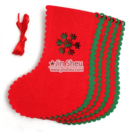 ถุงเท้าซานต้าจากผ้ารัดรอบคริสต์มาสแบบรู้สึก