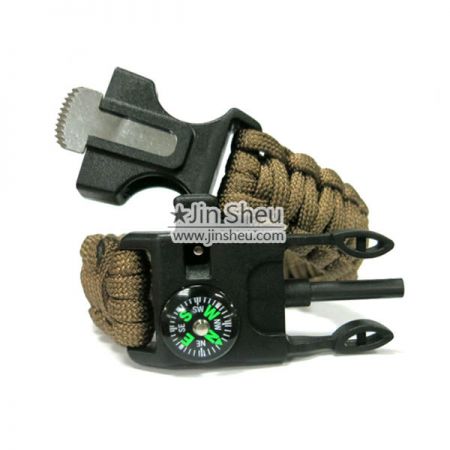 Outdoor Survival Paracord Bracelet