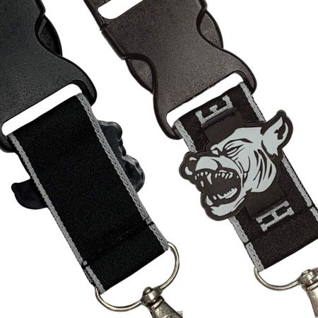 dây đeo công ty với miếng PVC được may vào