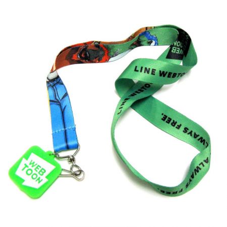 laccetto anime personalizzato con ciondolo in gomma