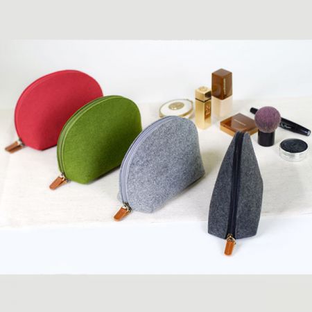 túi đựng trang điểm từ vải nhung