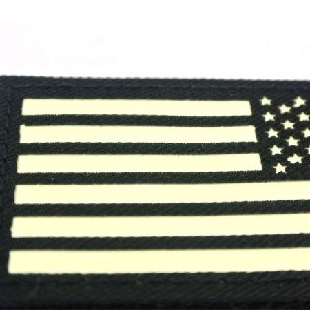 henkilökohtaiset 3-kerroksiset laserleikatut hehkuvat tarrat