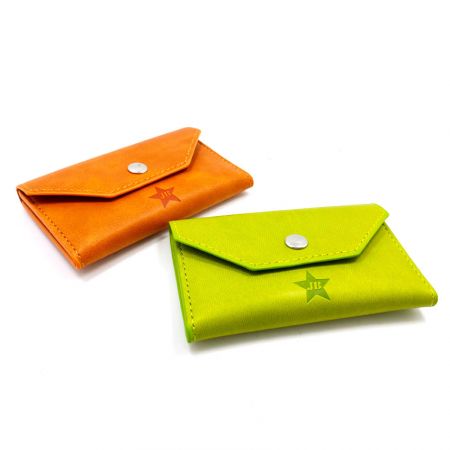 กรณีเก็บบัตรที่ทำจากหนังที่กำหนดเอง