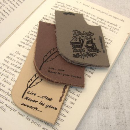wholesale custom shaped corner bookmark