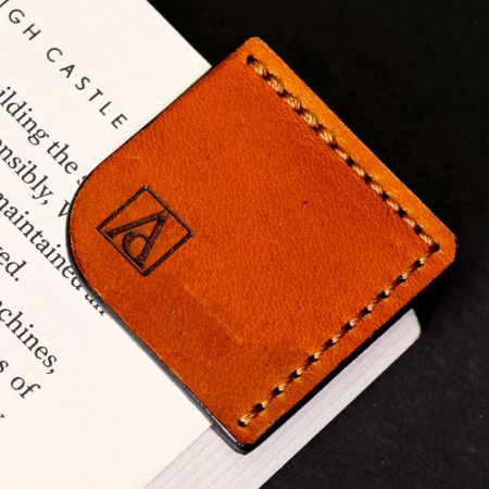 cusotmized leather corner bookmark