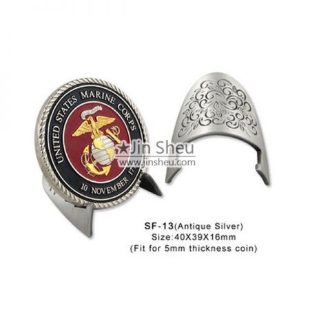 금속 동전 이젤