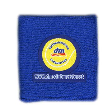 Цена на запястье с тканой этикеткой