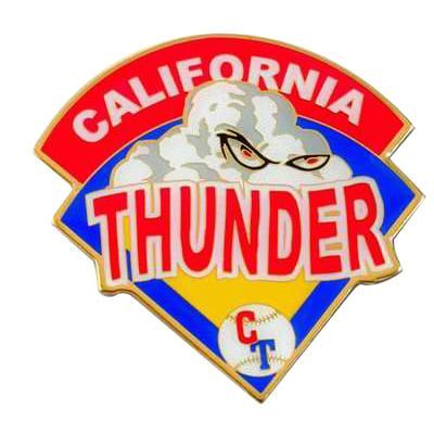 Personalisierte geätzte Pins mit Foto