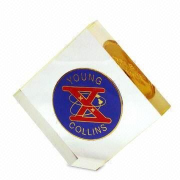 맞춤형 동전이 새겨진 종이 무게