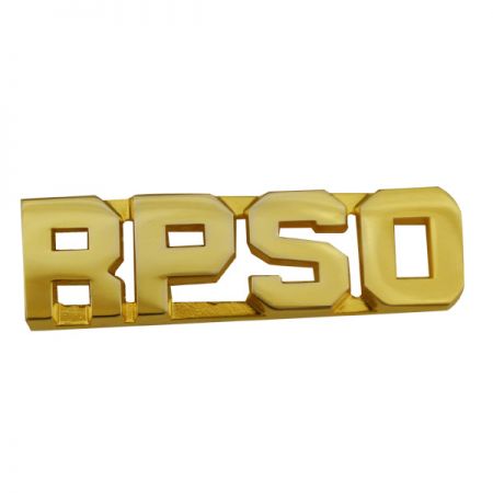 Spinki z wycinanymi literami - Metalowe piny z wycinanymi literami