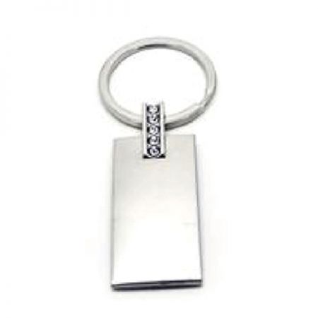 Metallinen avaimenperä - Metallinen avaimenperä