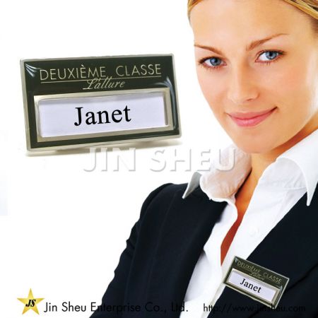 Metallnavneskilt - tilpassede navneskilt med logo