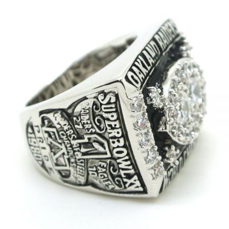 These super bowl rings are made from high quality brass, stainless steel, and zinc alloy. They feature a custom design that is perfect for any fan.