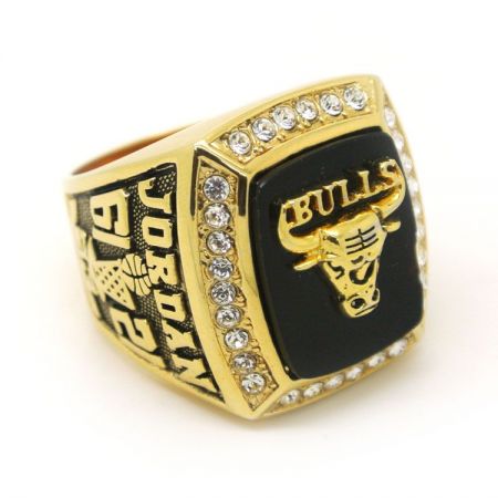 réplica del anillo de campeonato de los Chicago Bulls
