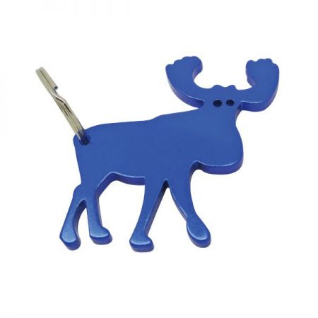 Металлическая брелок-открывалка для бутылок в форме аляскинского лосося