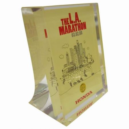 trofeo de lucita personalizado