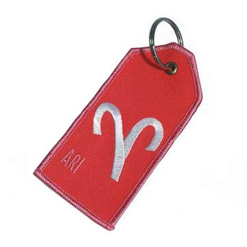 Thiết kế móc khóa thêu