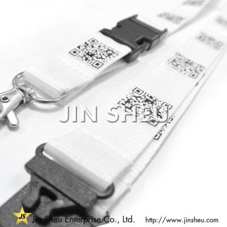 индивидуальные шейные брелоки с печатью QR-кода