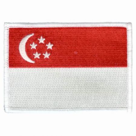 Значок с флагом Сингапура - Значок с флагом Сингапура