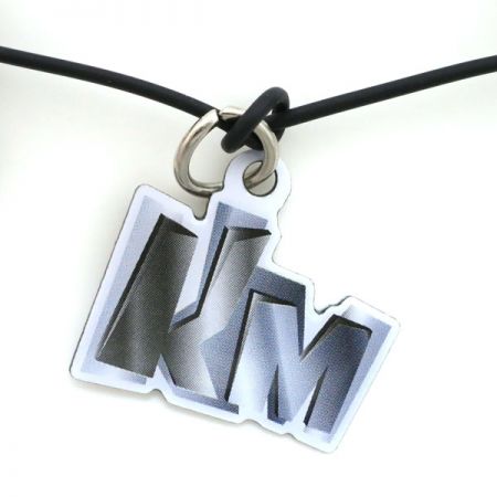 Pulseira de amizade com pingentes de metal