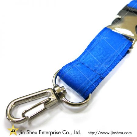 사틴 오버레이가 있는 더블 레이어 랜야드