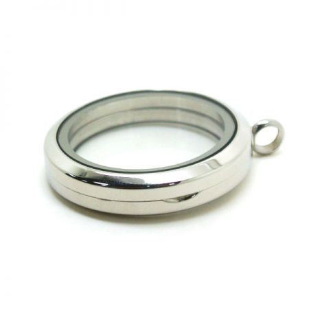 フローティングチャーム付きロケット