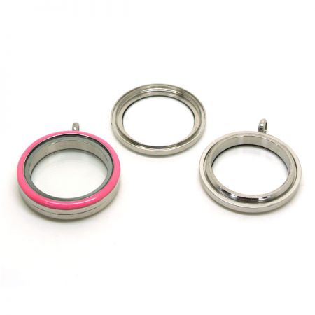 フローティングチャームネックレス