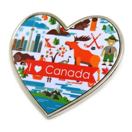 Канадские печатные значки на лацкане