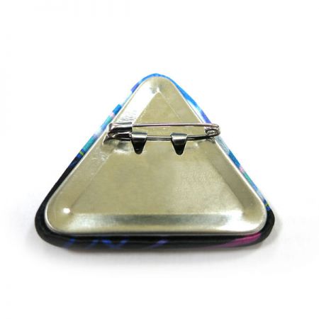 значок-застежка из олова с тканевым покрытием