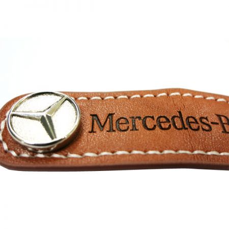 ملفوف الكابل الجلدي للسماعات