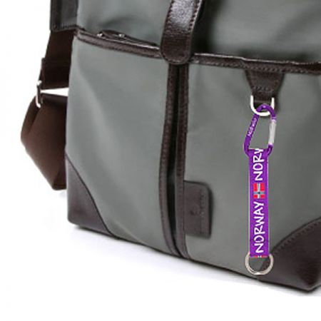 ストラップとリングホルダーラニヤード付きの卸売りカラビナ