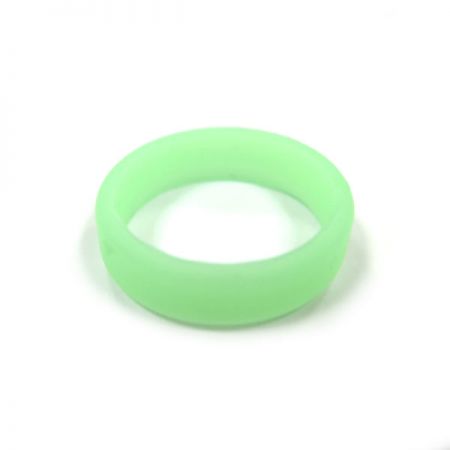 grow in the dark promotional silicone ring